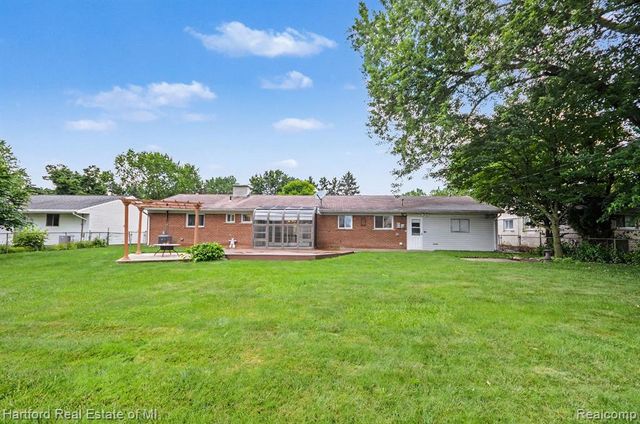 41131 S Mcmahon Circle, Novi, MI 48375