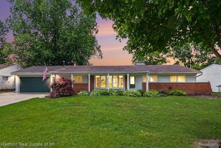 41131 S Mcmahon Circle, Novi, MI 48375