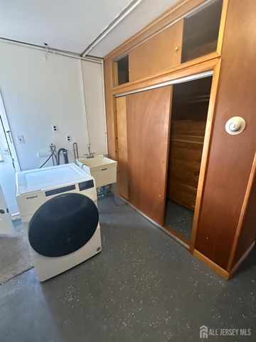 182 Bloomfield Avenue, Iselin, NJ 08830