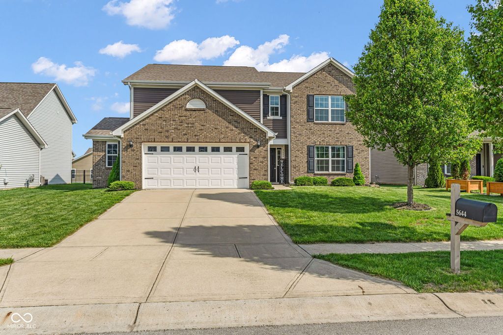 5644 Broadcaster Lane, Plainfield, IN 46168