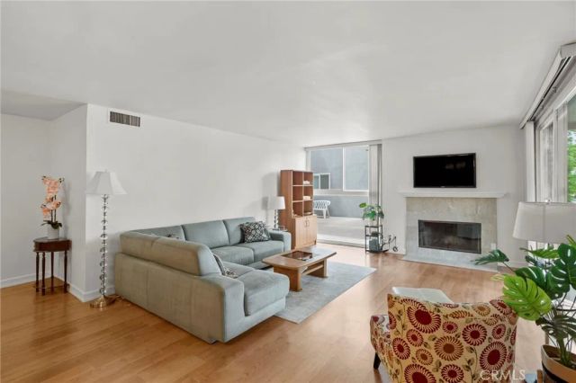 4915 Tyrone Avenue 136, Sherman Oaks, CA 91423