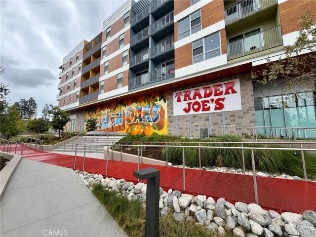 4915 Tyrone Avenue 136, Sherman Oaks, CA 91423
