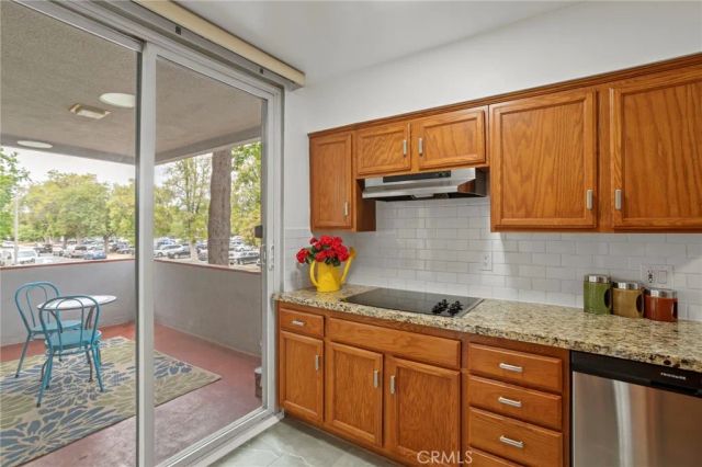 4915 Tyrone Avenue 136, Sherman Oaks, CA 91423