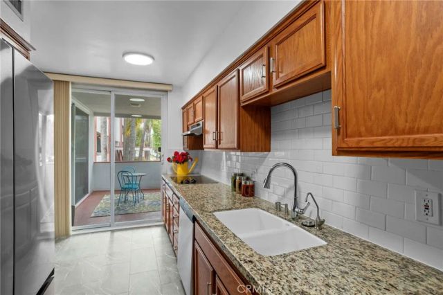 4915 Tyrone Avenue 136, Sherman Oaks, CA 91423