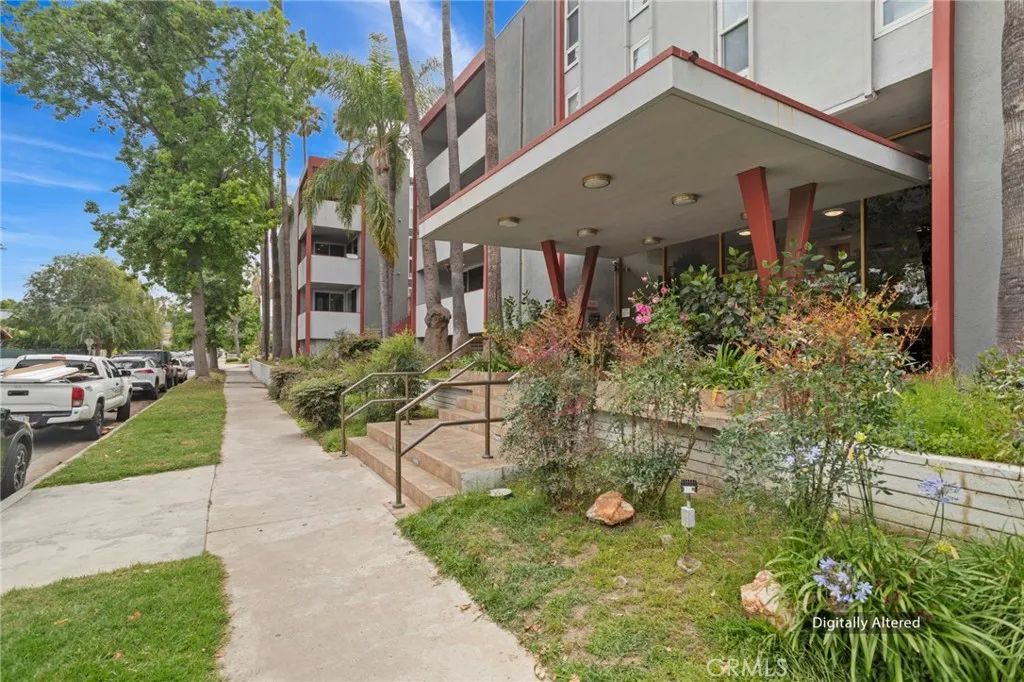 4915 Tyrone Avenue 136, Sherman Oaks, CA 91423