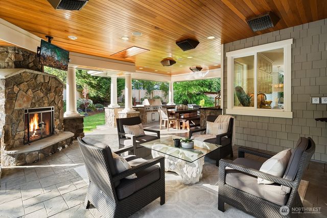 27212 SE 12th Place, Sammamish, WA 98075