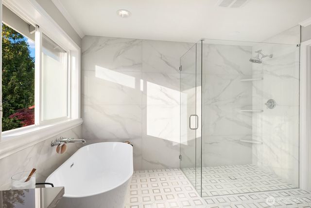 27212 SE 12th Place, Sammamish, WA 98075