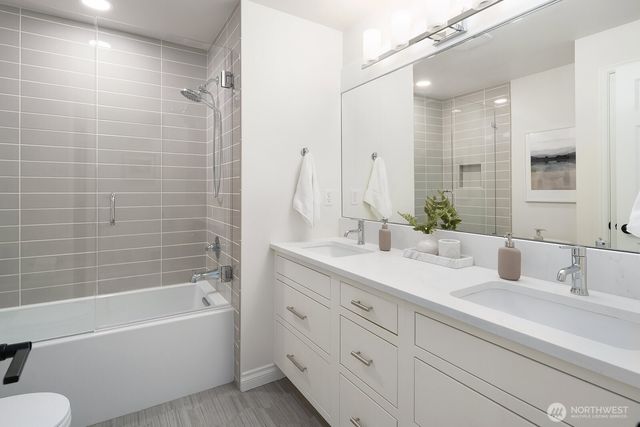 27212 SE 12th Place, Sammamish, WA 98075