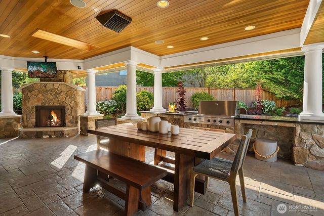 27212 SE 12th Place, Sammamish, WA 98075
