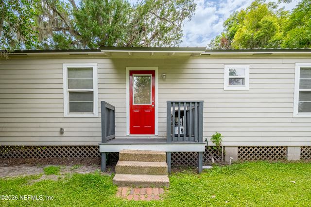 137 W WASHINGTON Street, Starke, FL 32091
