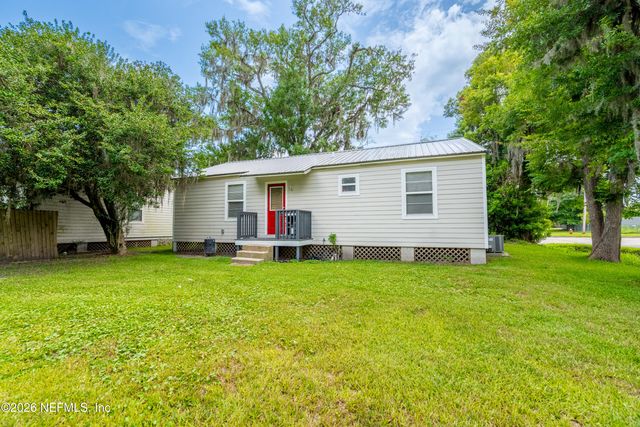 137 W WASHINGTON Street, Starke, FL 32091