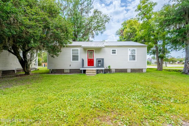 137 W WASHINGTON Street, Starke, FL 32091