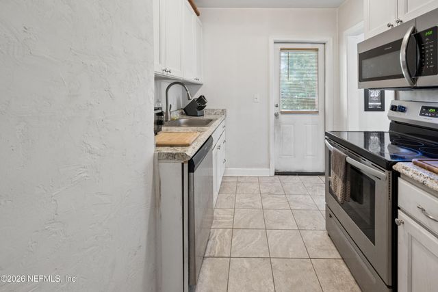 137 W WASHINGTON Street, Starke, FL 32091