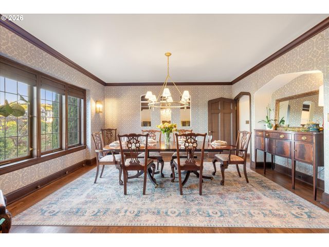 1495 Sw CLIFTON St, Portland, OR 97201