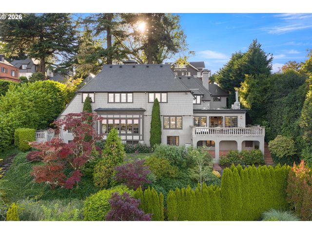1495 Sw CLIFTON St, Portland, OR 97201