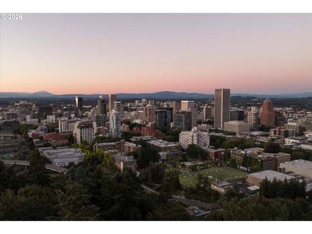 1495 Sw CLIFTON St, Portland, OR 97201