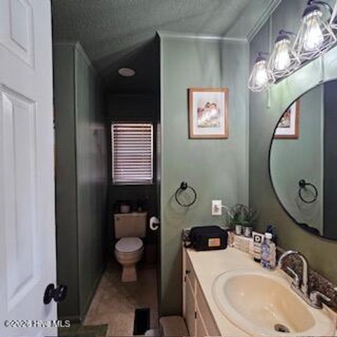 426 N Main Street, Broadway, NC 27505