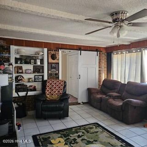 426 N Main Street, Broadway, NC 27505