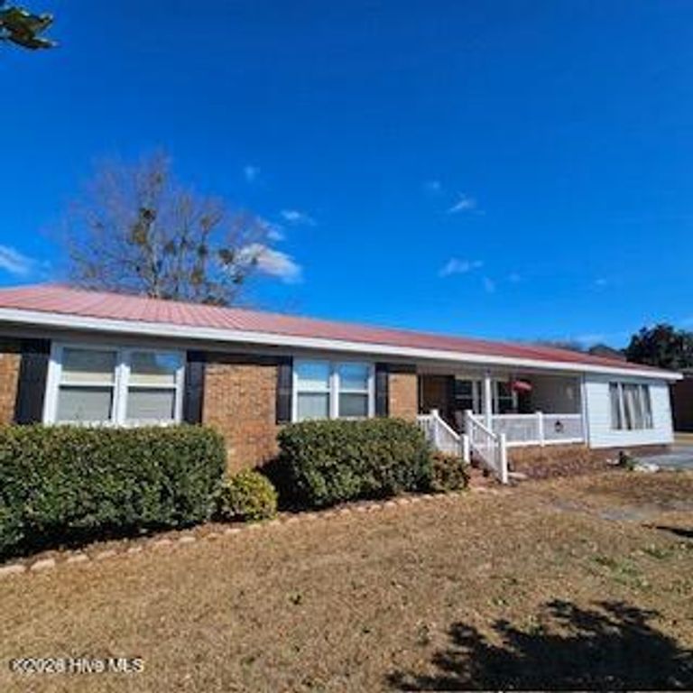 426 N Main Street, Broadway, NC 27505