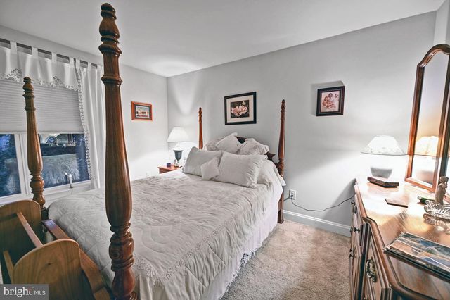 12 HOLLY LN, Ocean View, DE 19970