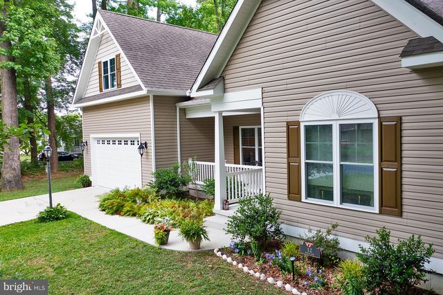 12 HOLLY LN, Ocean View, DE 19970