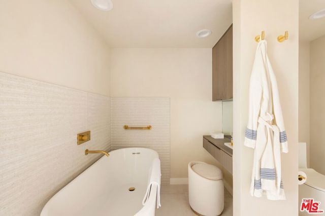 13700 Marina Pointe Drive 1410, Marina Del Rey, CA 90292