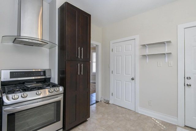 821 E Main STREET, Waukesha, WI 53186