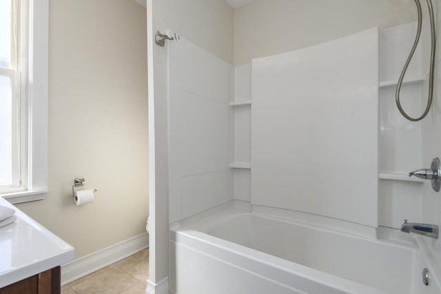 821 E Main STREET, Waukesha, WI 53186