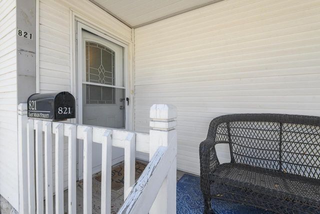 821 E Main STREET, Waukesha, WI 53186