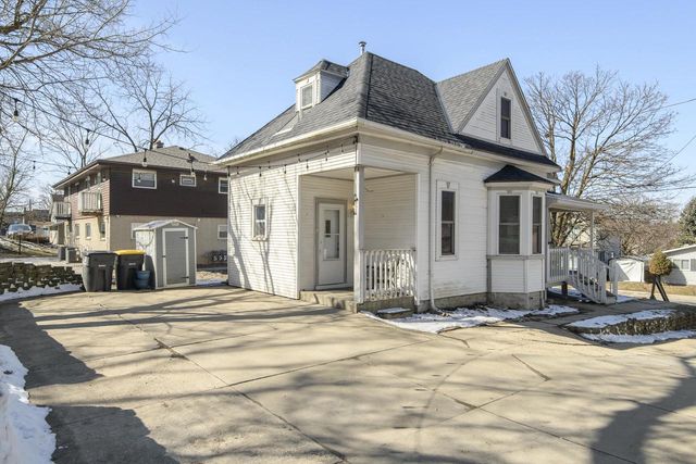 821 E Main STREET, Waukesha, WI 53186