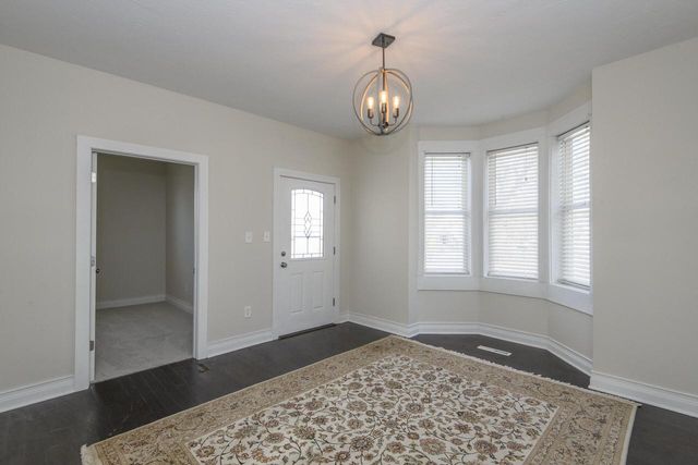 821 E Main STREET, Waukesha, WI 53186