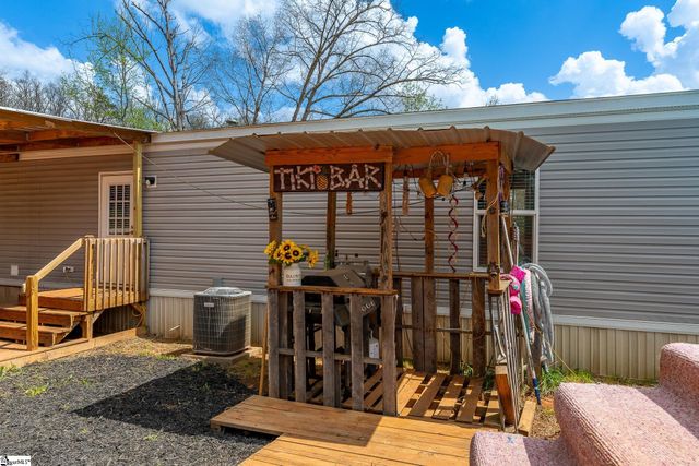 4724 Dacusville Highway, Marietta, SC 29661