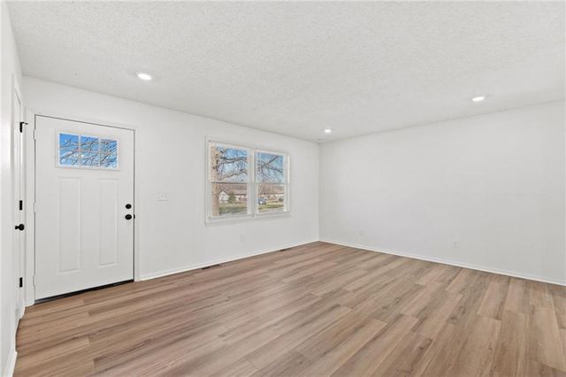 1707 Stacy Road, Harrisonville, MO 64701