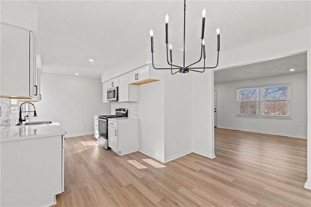 1707 Stacy Road, Harrisonville, MO 64701