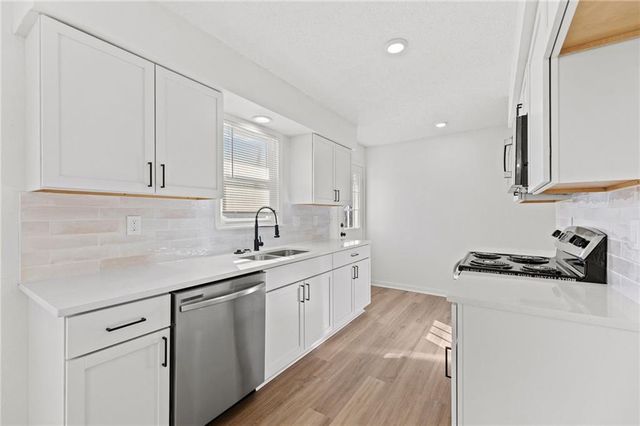 1707 Stacy Road, Harrisonville, MO 64701