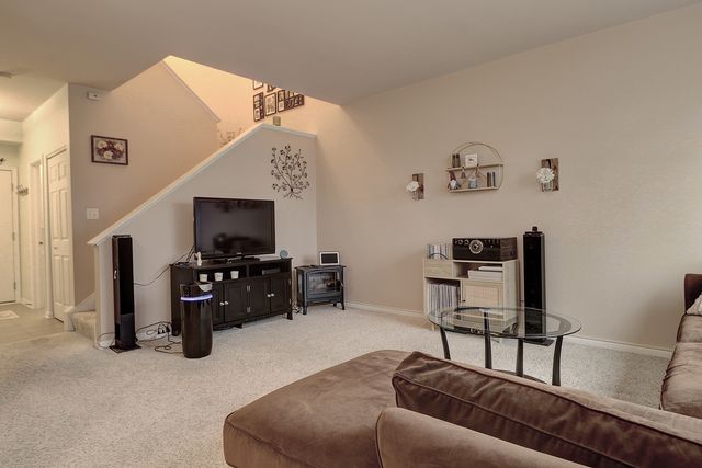 1811 S Wentworth Circle, Romeoville, IL 60446