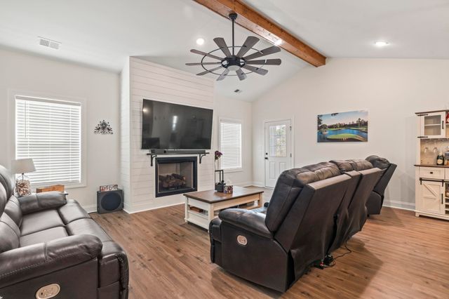 207 Putney Ct., Conway, SC 29526