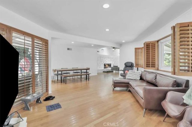 9466 Hidden Valley Place, Beverly Hills, CA 90210