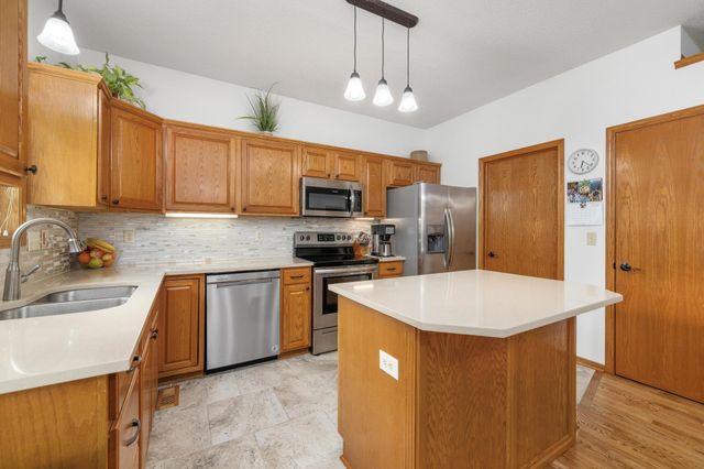 1009 S Sandalwood St, Wichita, KS 67230