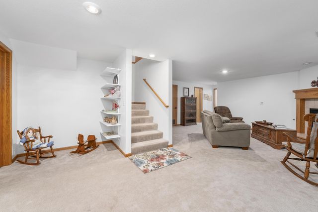 1009 S Sandalwood St, Wichita, KS 67230