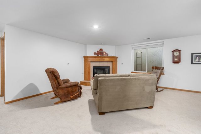 1009 S Sandalwood St, Wichita, KS 67230