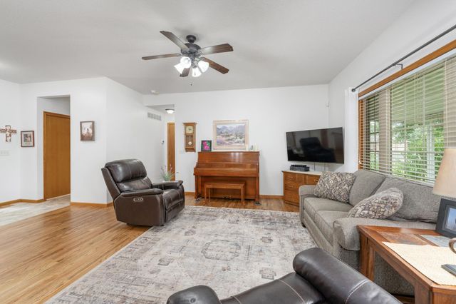 1009 S Sandalwood St, Wichita, KS 67230
