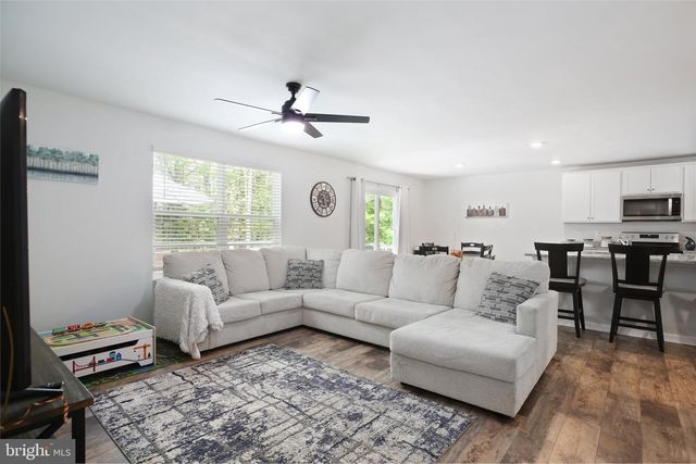 17447 JACKSON DR, Bowling Green, VA 22427