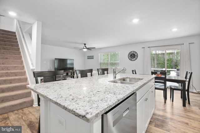 17447 JACKSON DR, Bowling Green, VA 22427