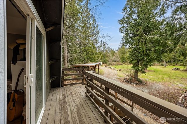 171 E Old Farm Rd, Shelton, WA 98584