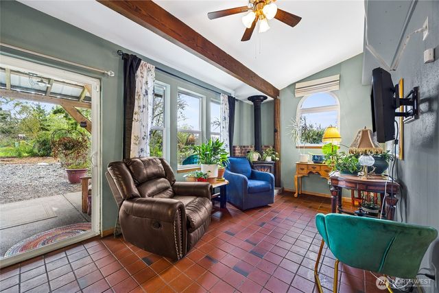 171 E Old Farm Rd, Shelton, WA 98584