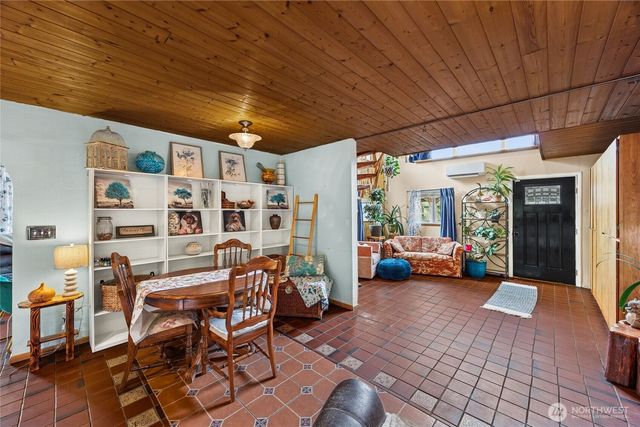 171 E Old Farm Rd, Shelton, WA 98584