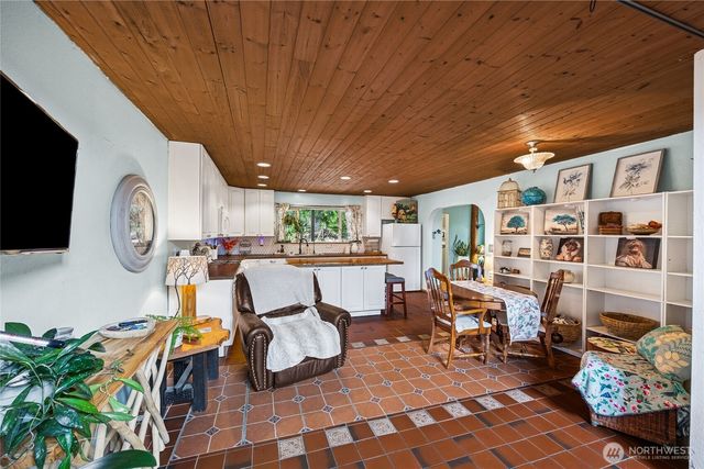 171 E Old Farm Rd, Shelton, WA 98584