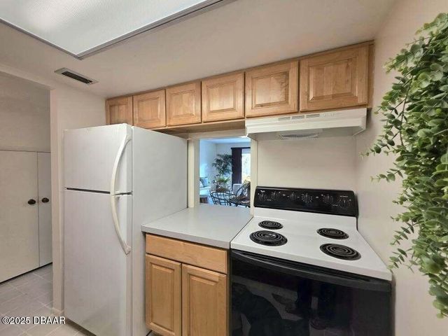 2810 Ocean Shore Blvd Apt 16, Ormond Beach, FL 32176