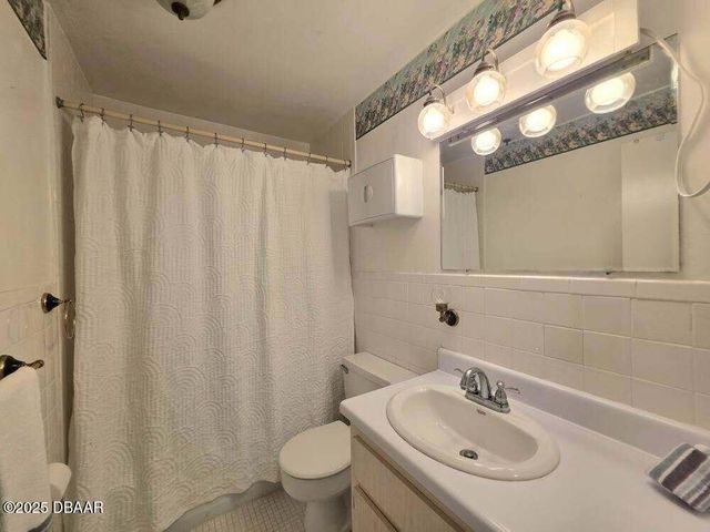 2810 Ocean Shore Blvd Apt 16, Ormond Beach, FL 32176